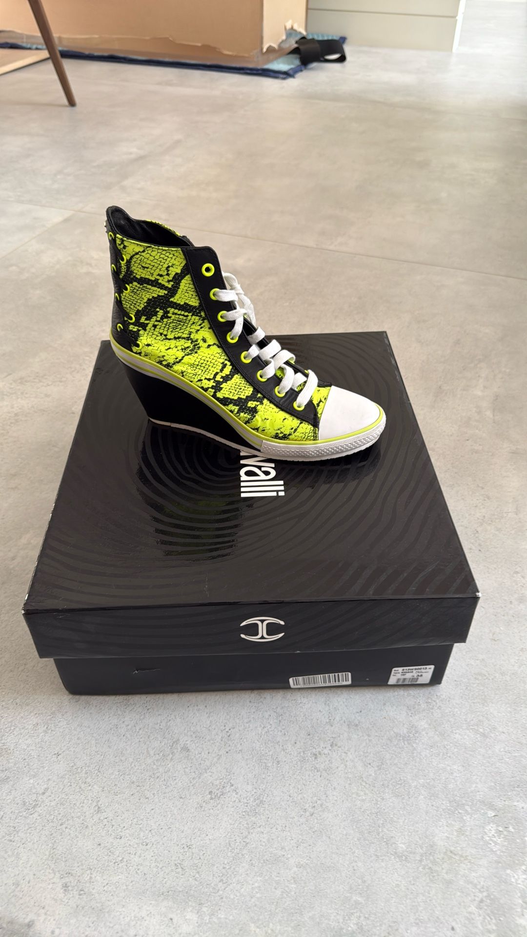 Just Cavalier - Size 8 (38)