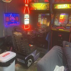 Cruisin World Arcade Cabinet
