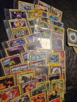Pokemon cards starter collection + rare Charizard