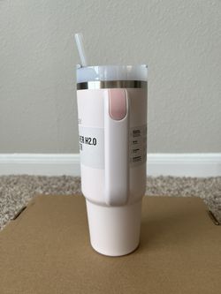 Stanley The Quencher H2.0 Flowstate 30oz Tumbler - Rose Quartz for Sale in  Corpus Christi, TX - OfferUp