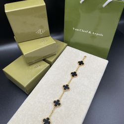5 Motifs Black Clover Van Cleef And Arpels 