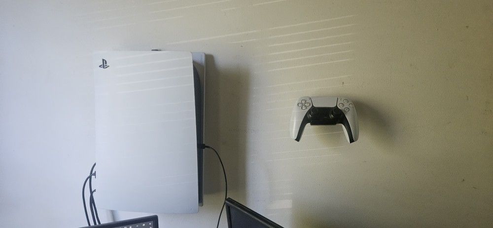Disc Edition PS5 + Remote + Games