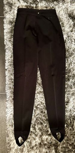 LIKE NEW WOMEN’s BLACK KNIT STIRRUP SKI PANTS