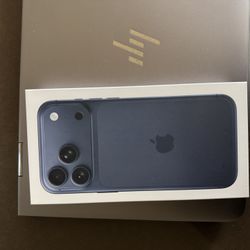 iPhone 17 Pro max 256gb NEW SEALED Unlocked Apple Store