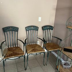 Table + 6 Chairs + Rack 