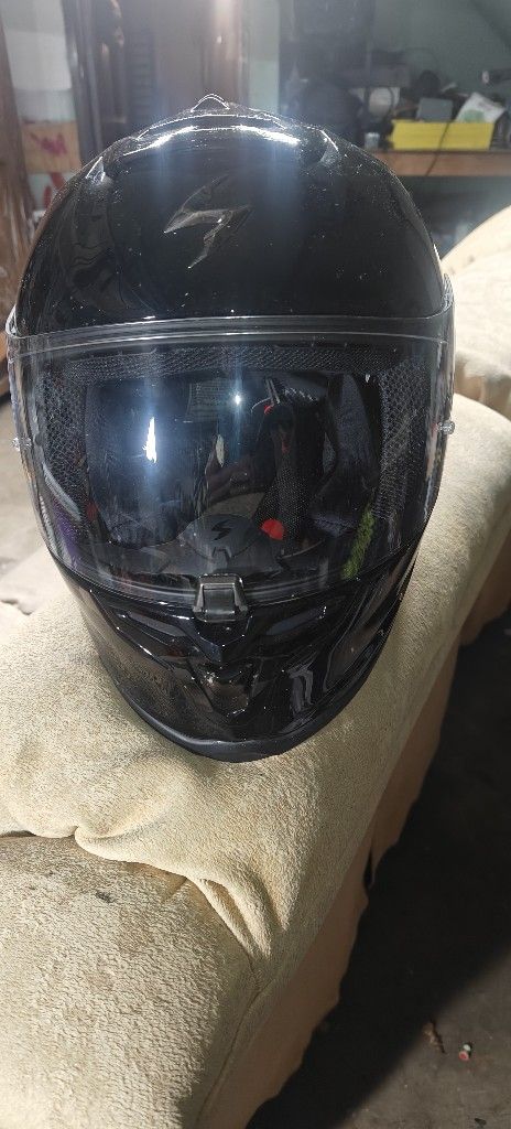 SCORPION.  EXO-R1 AIR CARBON.