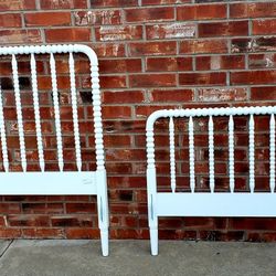 Pottery Barn Kids Wood Spindle Dot Twin Size Headboard & Footboard 