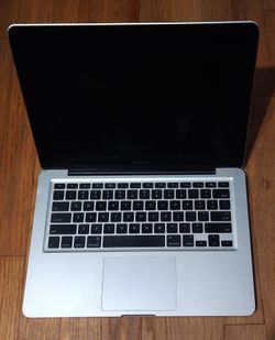 2011 Apple MacBook Pro Laptop
