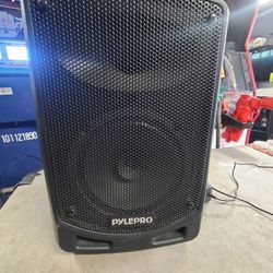  bluetooth Speaker 8" Pile Pro works good with charger price Is firm