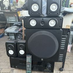 Yamaha Receiver And Speakers 