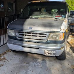 2000 Ford Econoline