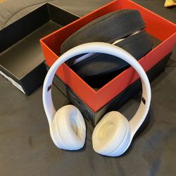 Solo Wireless Beats