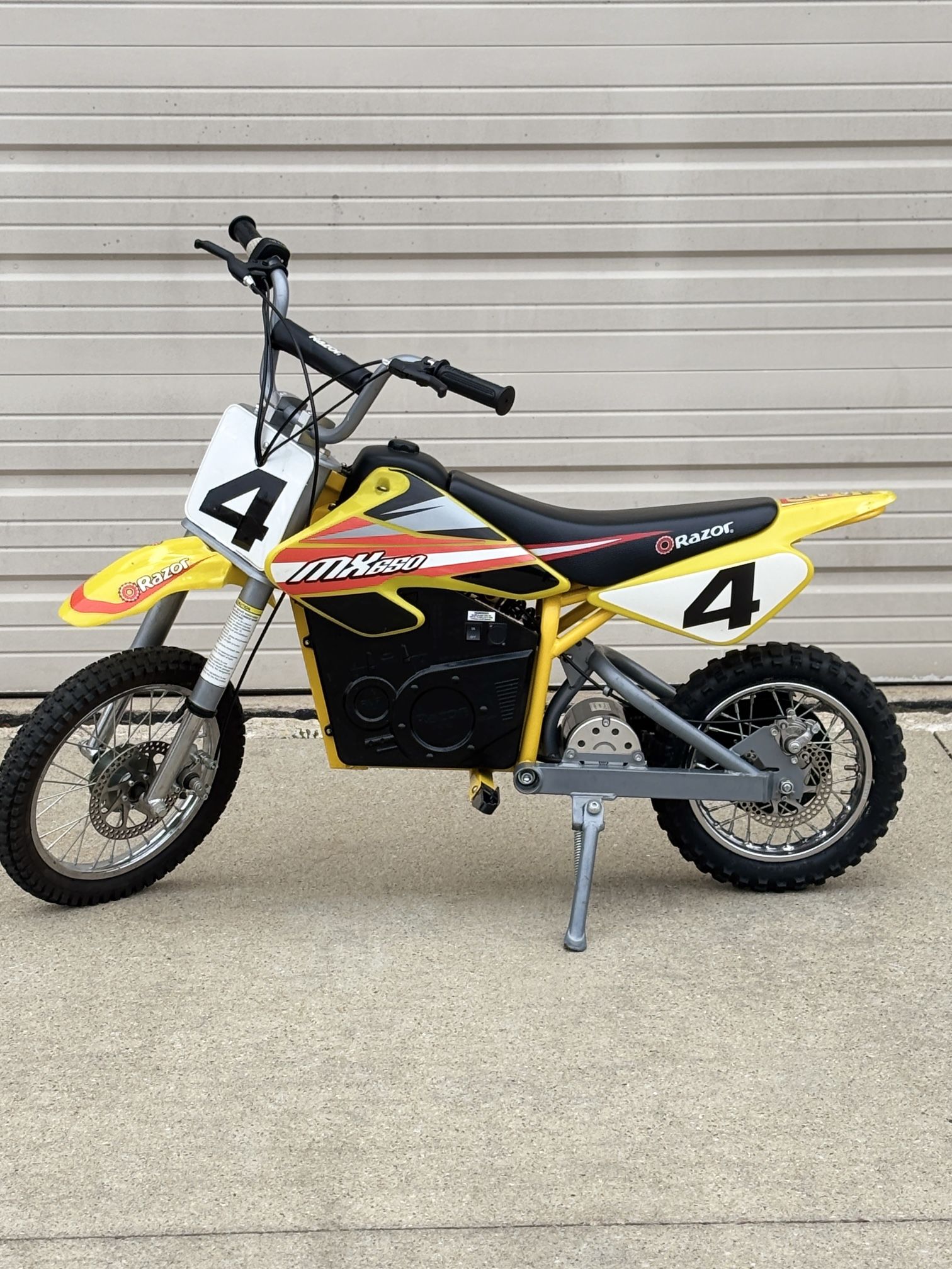 Mini Razor Mx650 Dirt Bike And Charger Is Included