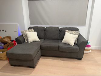 Couch w/ Pullout Bed & Pillows