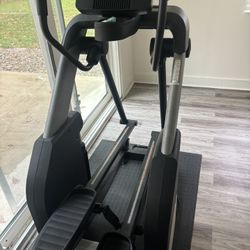Nordic track elliptical machine