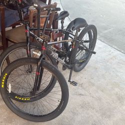 Free Agent Bikes Both Go together ‼️