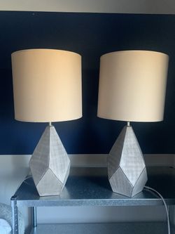 Set of 2 Table Lamps/Nightstand Lamps