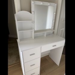  White Vanity Makeup Table 