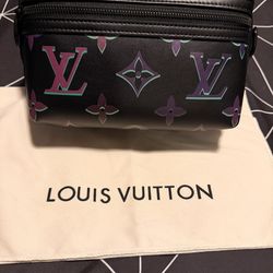 Louis Vuitton Comet Bag