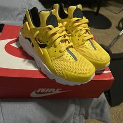 Nike Air Huarache – Men’s Size 8 – Yellow/Black