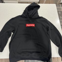 Supreme Hoodie 