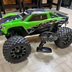 XMaxx 8s Monster Truck (BRAND NEW)