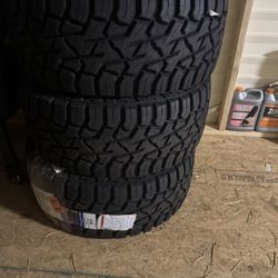 33 12.50 20 Tires