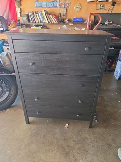 Dresser