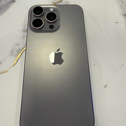 iPhone 15 Pro Max Verizon / Visible Mobile 256GB Excellent Condition!!