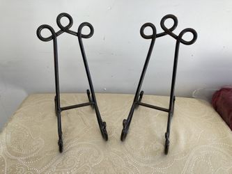 2 Heavy Duty Metal Stands
