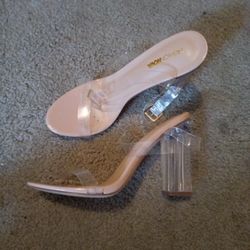 Women's Size 8 Fashionova Heels