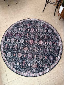 Floral round rug