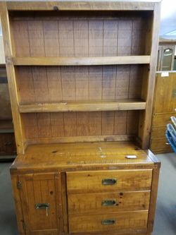 Vintage Young Hinkle China cabinet