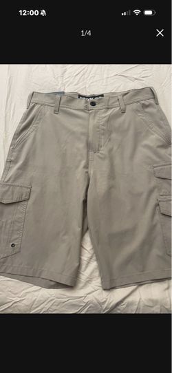 Men’s cargo shorts… size 32….NEW with tags