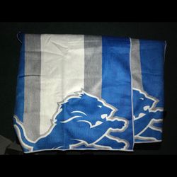 2 New Hand Towels Lions 