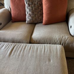 Loveseats And Recliners 
