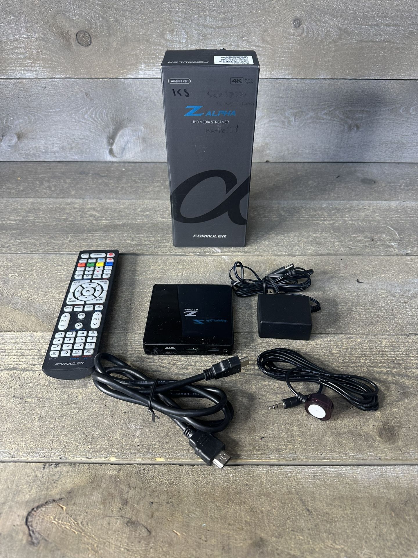 Z Alpha Formular BTZAD19A0803602 UHD 4K Media Streamer With Remote HDR
