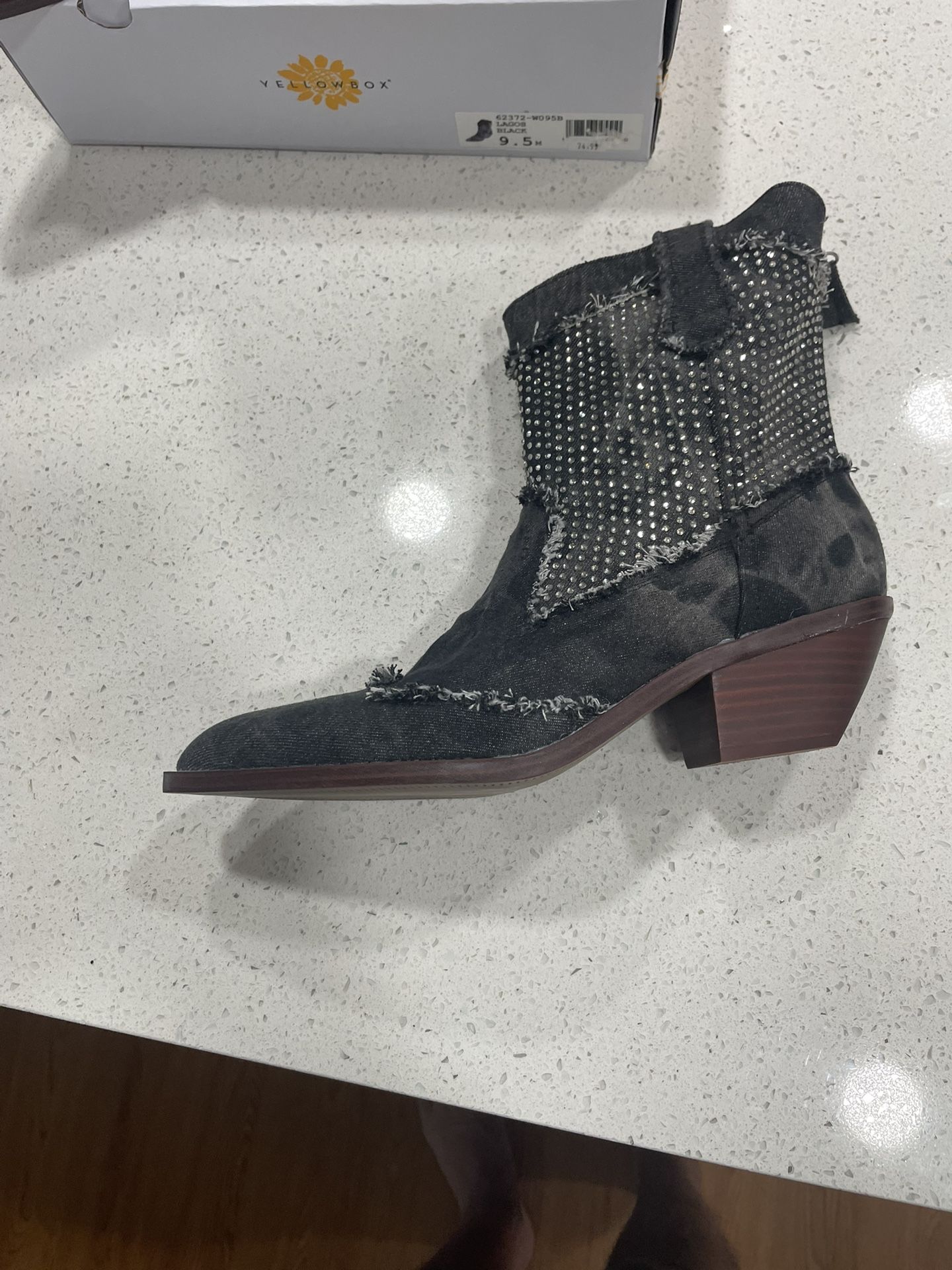 Lagos Boots Size 9.5 Yellow Box