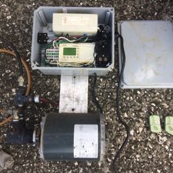Misting system timer/motor w/2 remotes
