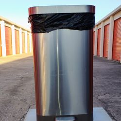 STAINLESS STEEL TRASH CAN