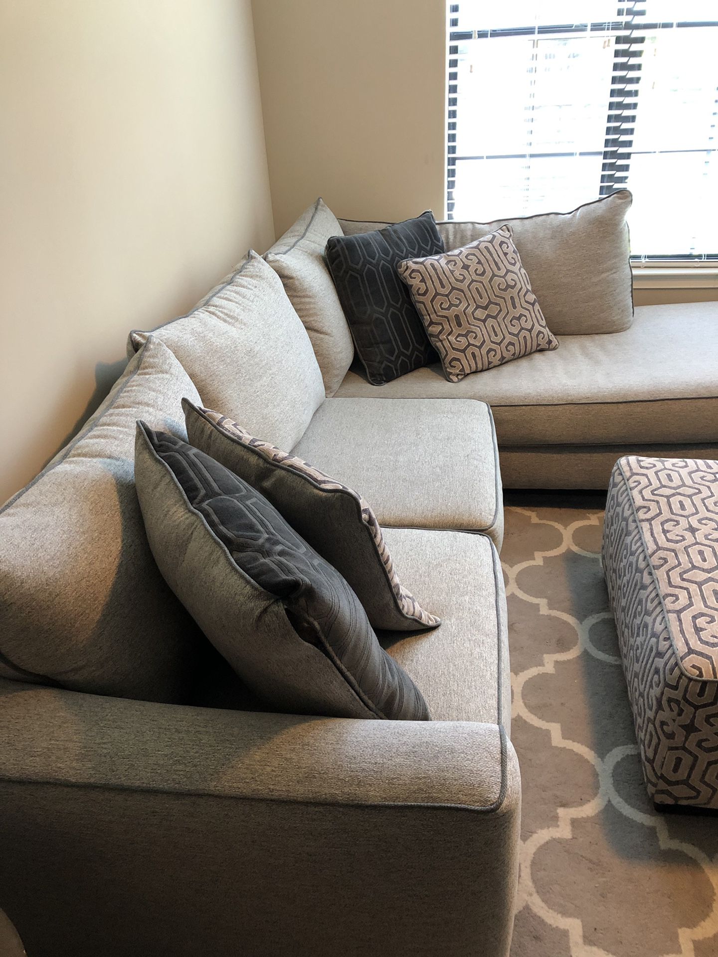 Grey Sectional Couch - Great Condition
