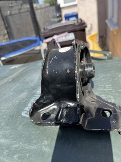 Main Motor Mount For 98 Acura