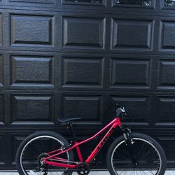 Trek Precaluber Mountain Kids Bike 24”