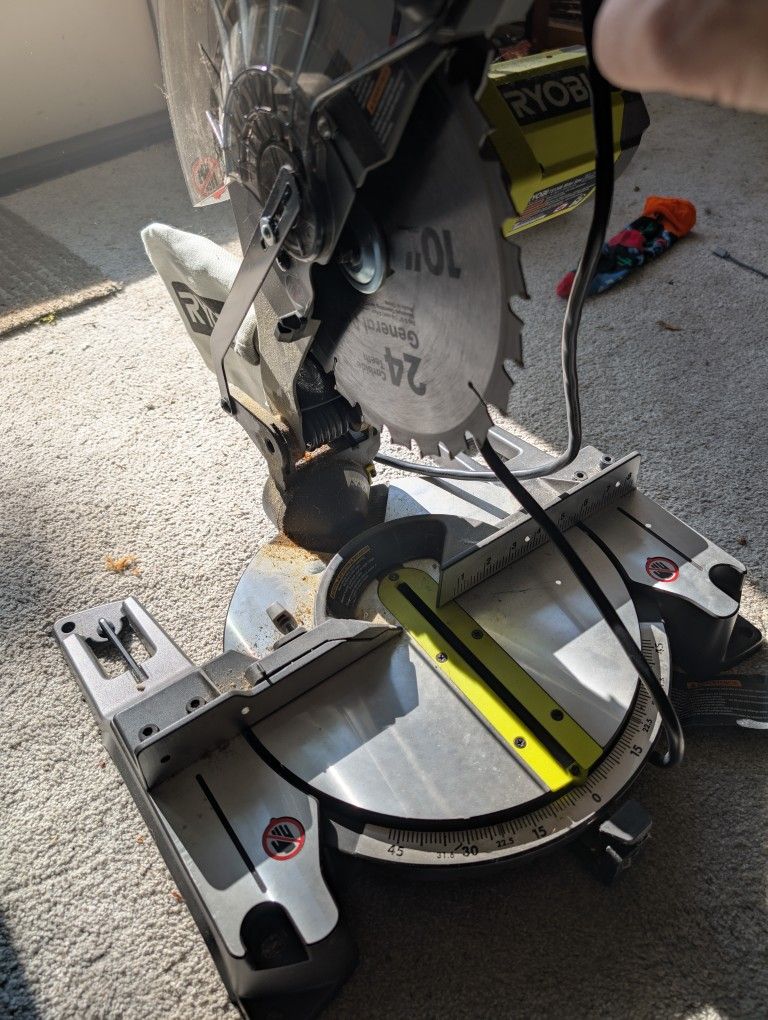 Ryobi miter Saw