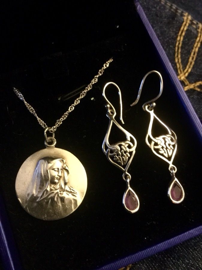 Silver & Amethyst long earrings $28 🦋 Sterling Silver round pendant necklace priced $35 New Jewelry / Silver hearts hoop earrings $25