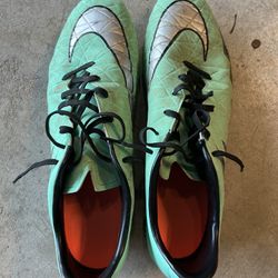 Nike Hypervenom Phantom Soccer Cleats 