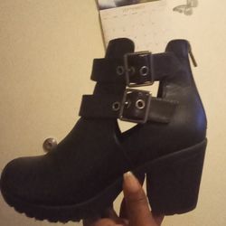 Black Leather Boots Size 8