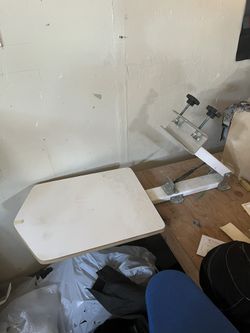 single-color t-shirt Press