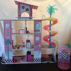 L.O.L Wooden house + Accessories 