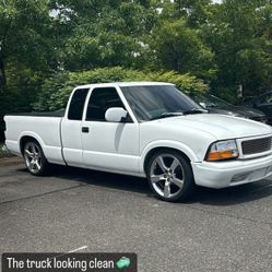 GMC Sonoma Part Out 